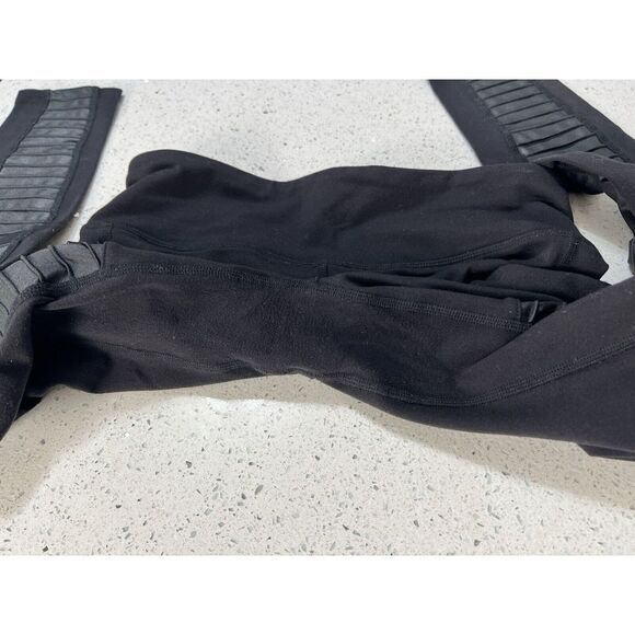 Alo Yoga High Waist Moto Leggings Black Small 25"‎ - Picture 5 of 7
